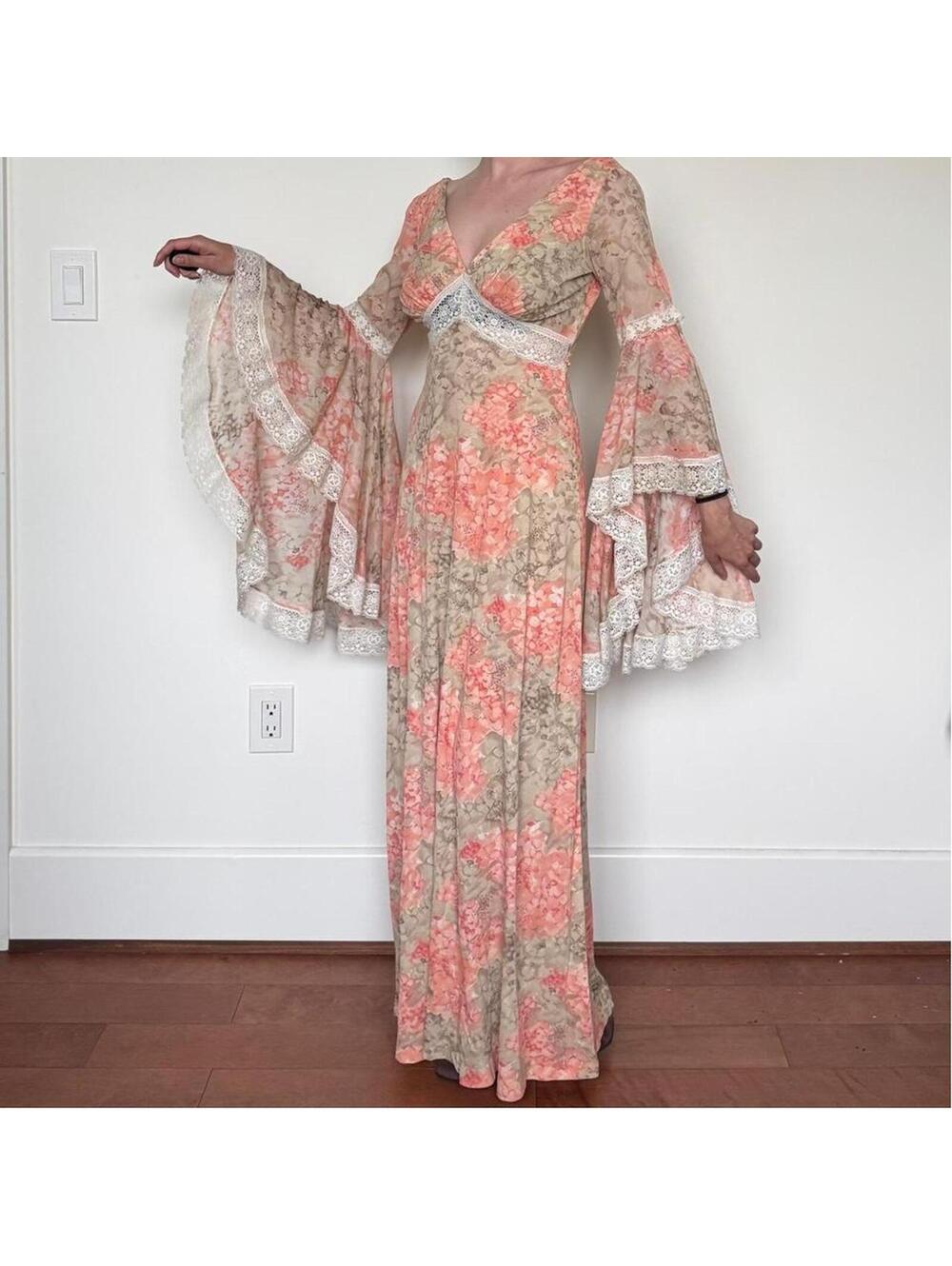 Vintage 70s floral maxi dress with bell sleeves Sz. S
